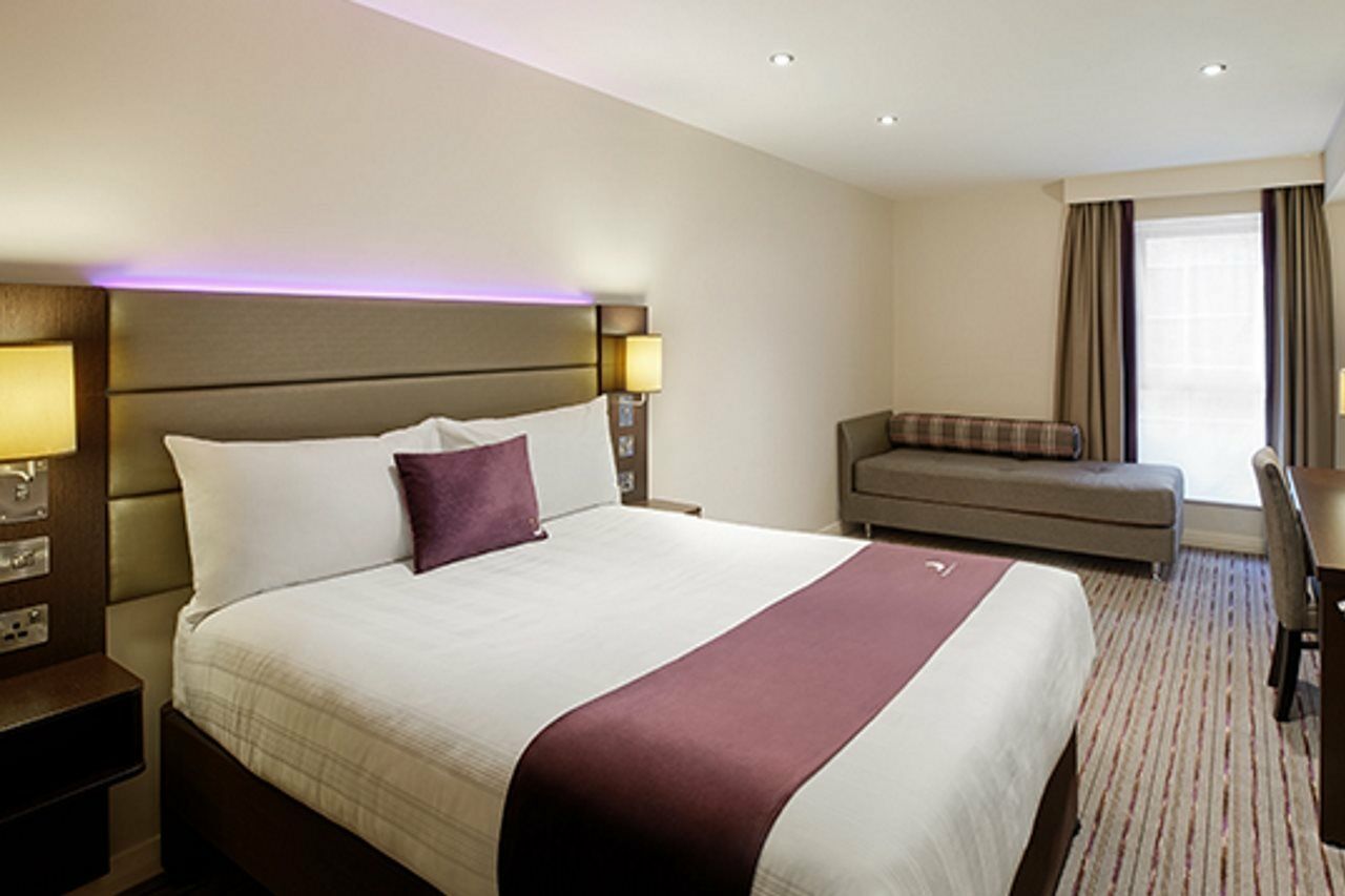 Premier Inn Premier Inn Bideford Ngoại thất bức ảnh